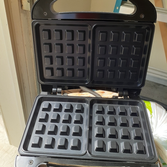 Waffle maker - Picture 2 of 6